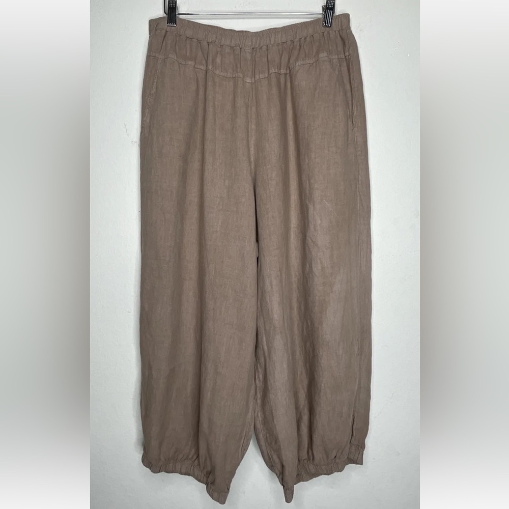 . Match Point Linen Gathered Hem Lagenlook Pant in mocha